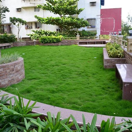 Хостел Covie Kharghar 200 Нави Мумбаи Экстерьер фото